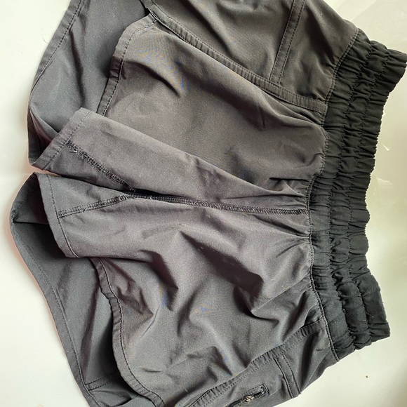 Lulu lemon black athletic shorts size 4 - Picture 2 of 3